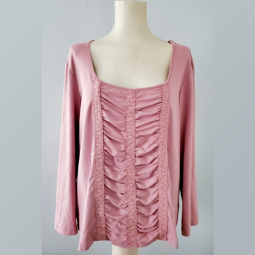 Apostrophe Stretch Top